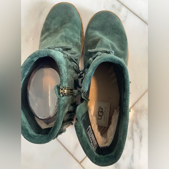 Ugg Australia green suede leather fringe moccasin flat ankle booties size 7 EUC - Picture 8 of 9